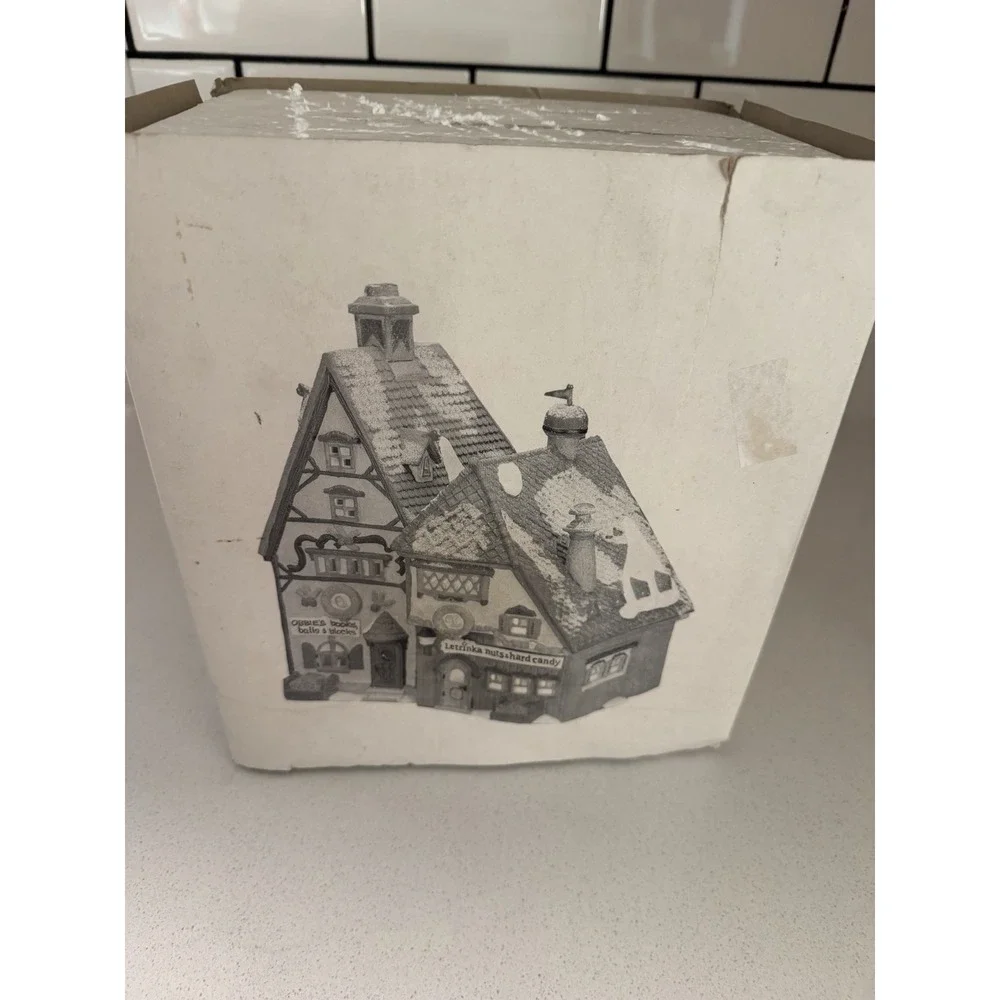 Department 56 Obbies Books & Letrinkas Candy North Pole Series Lighted Building